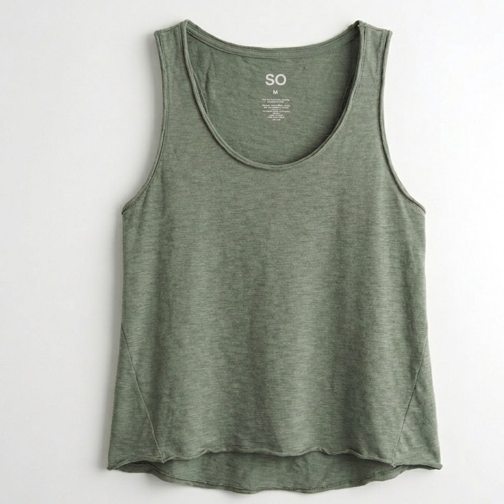 SO Tank Size M - Heather Green‎ Raw Hem Summer Essential!